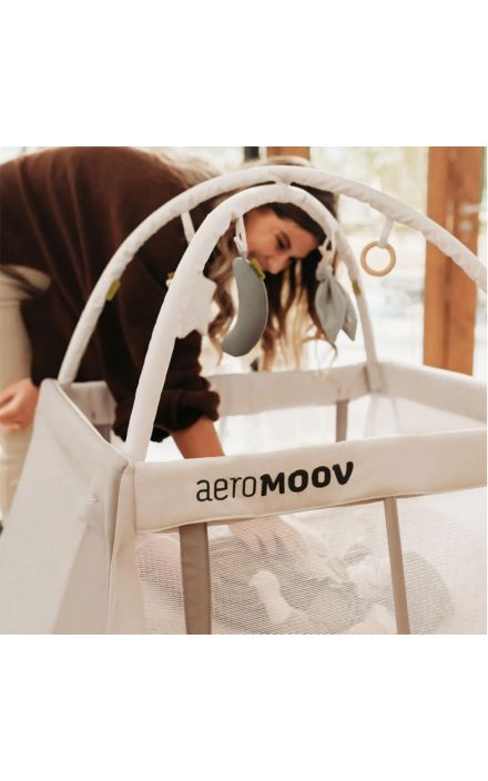 Aeromoov, Arcada de jucarii, pentru patut pliant de calatori, White Sand Alb