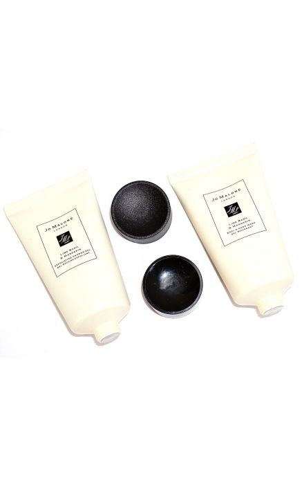 2 x Set de calatorie Jo Malone: Gel de dus ​​pentru maini si corp, Lime, Busuioc si Mandarina, Exfoliant, 50 ml 