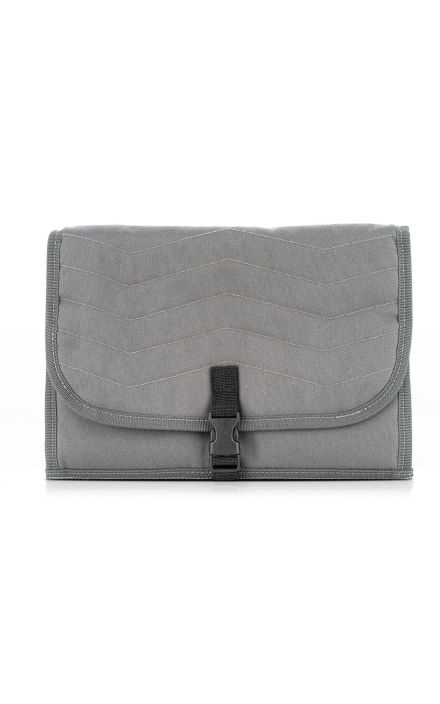 Geanta mica pentru scutece, cu aleza pentru bebelusi, din plastic reciclat, Reer Growing Changing Organiser 84091 